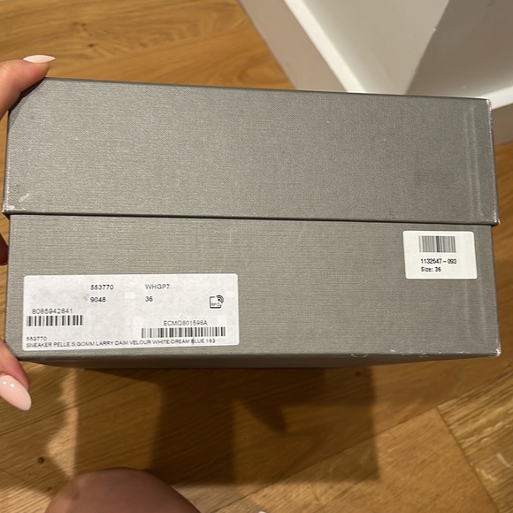 Alexander McQueen Women's Oversized Suede Heel Detail Sneakers - Picture 12 of 12